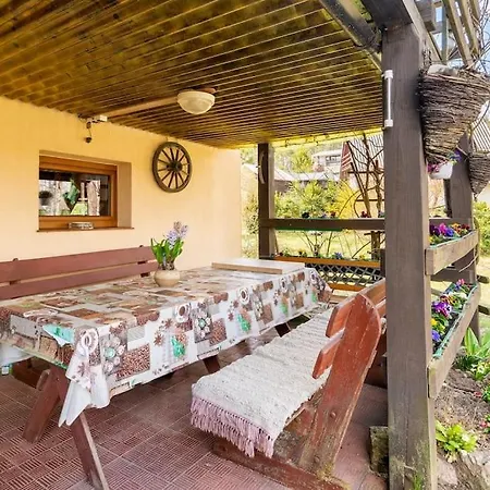 Big House With Sauna, 25-metre From The Borek (Kartuzy)