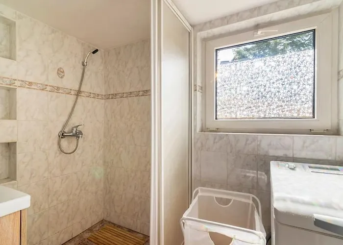 Big House With Sauna, 25-metre From The