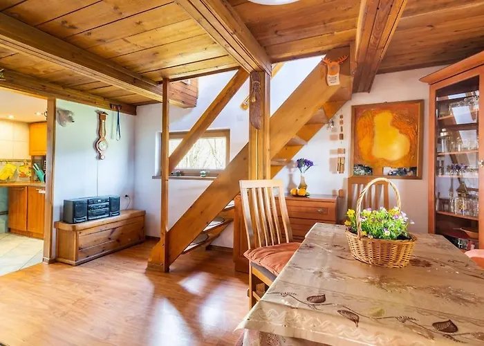 Big House With Sauna, 25-metre From The Дом отдыха Borek (Kartuzy)